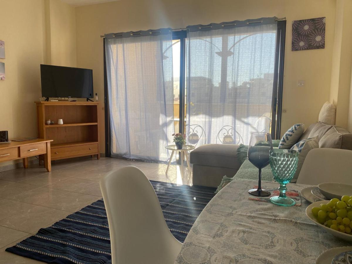 Apartment Queens Garden Walking Distance To The Paphos