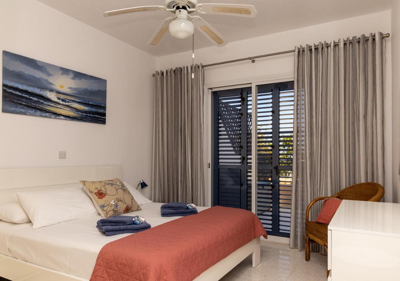 Apartment 105 Kings Palace - Fabulous 2 Bed, 2 Bath, Large Patio With Garden - Sea Views *