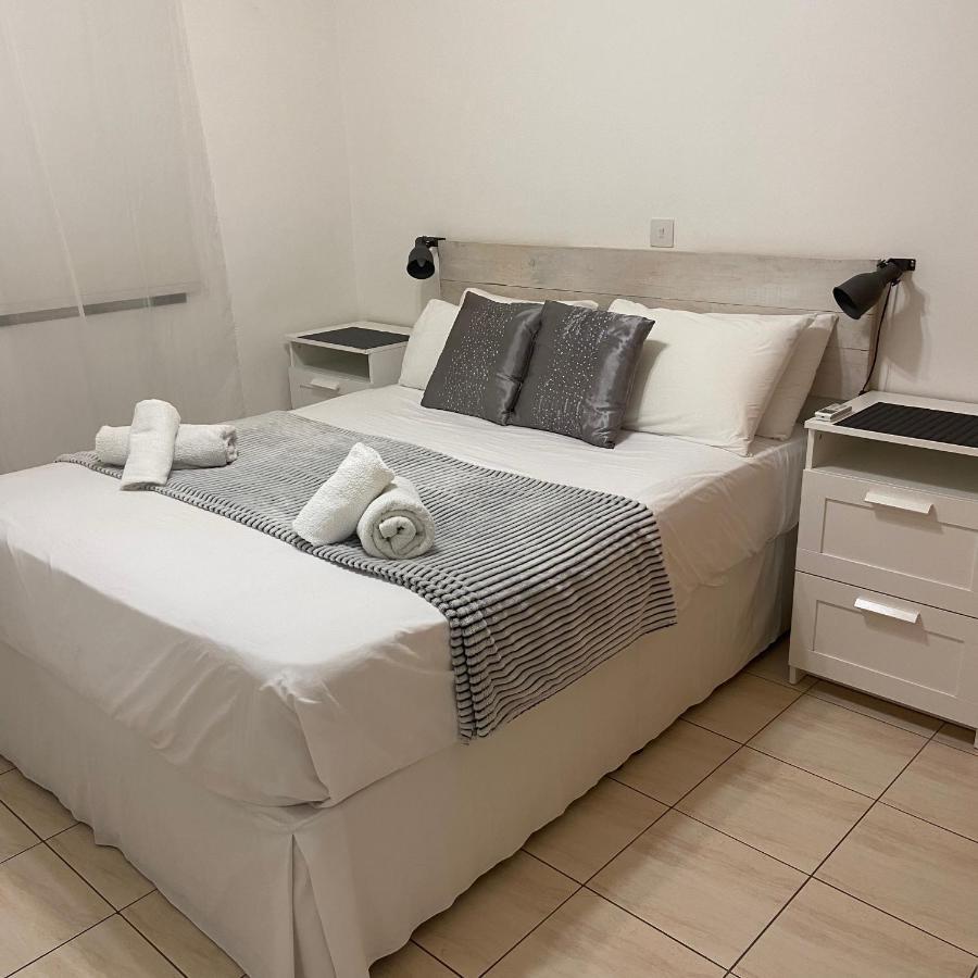 1 Bedroom Garden Flat, Sleeps 4 * Paphos