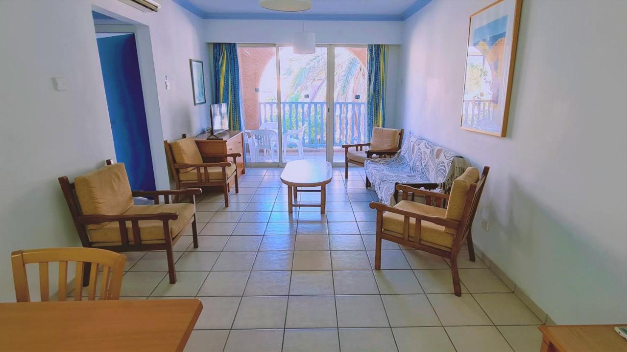 Apartment Limanaki *