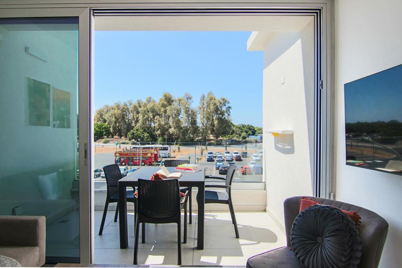 Apartment Phaedrus Living - Seaside Executive Flat Harbour 203 *