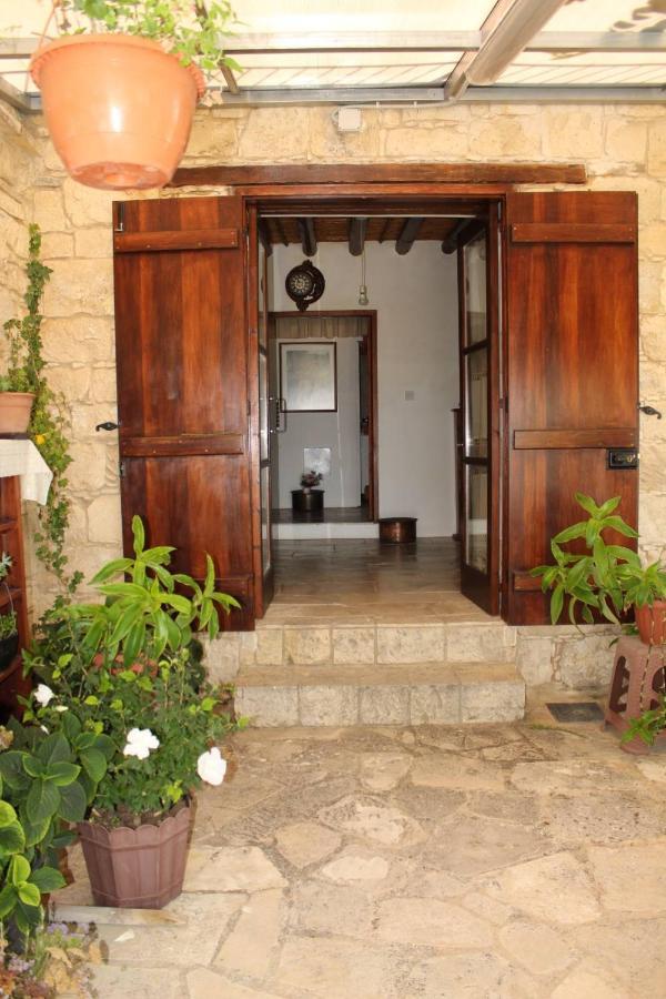 Georgia's House Fyti