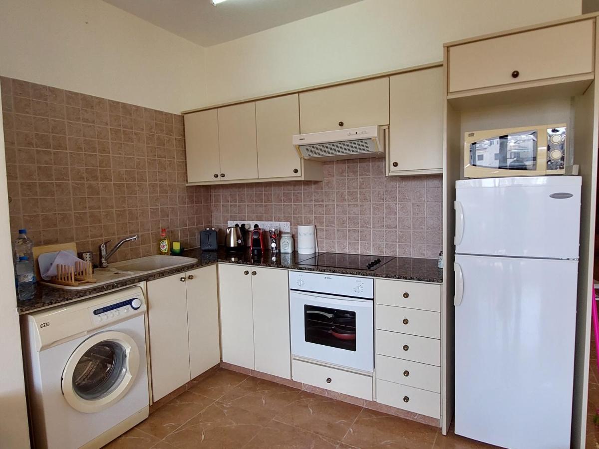 Queens Gardens By The Sea, Pool And Mall Apartment *