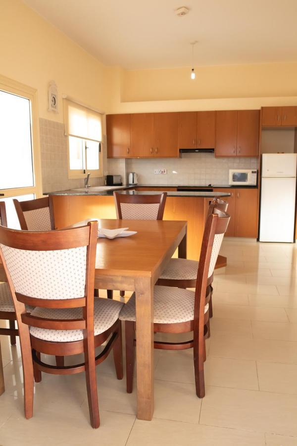 Coralia Dreams - Coral Bay Villa