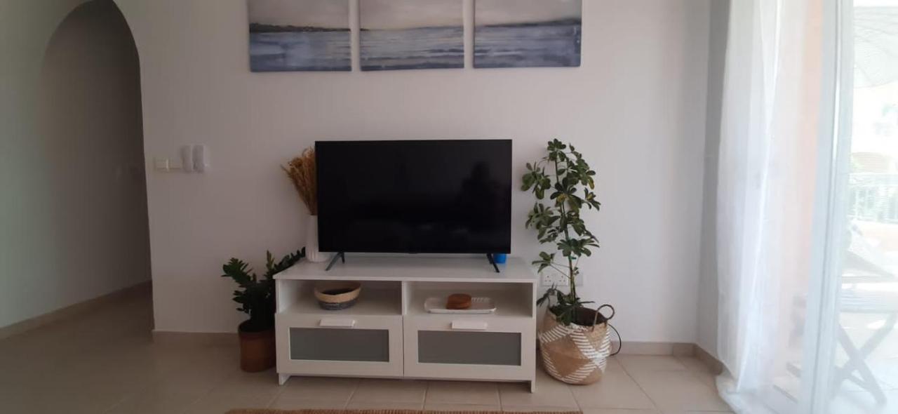 Limnaria Gardens - Superb Modern 1 Bed With Pool Views Apartment