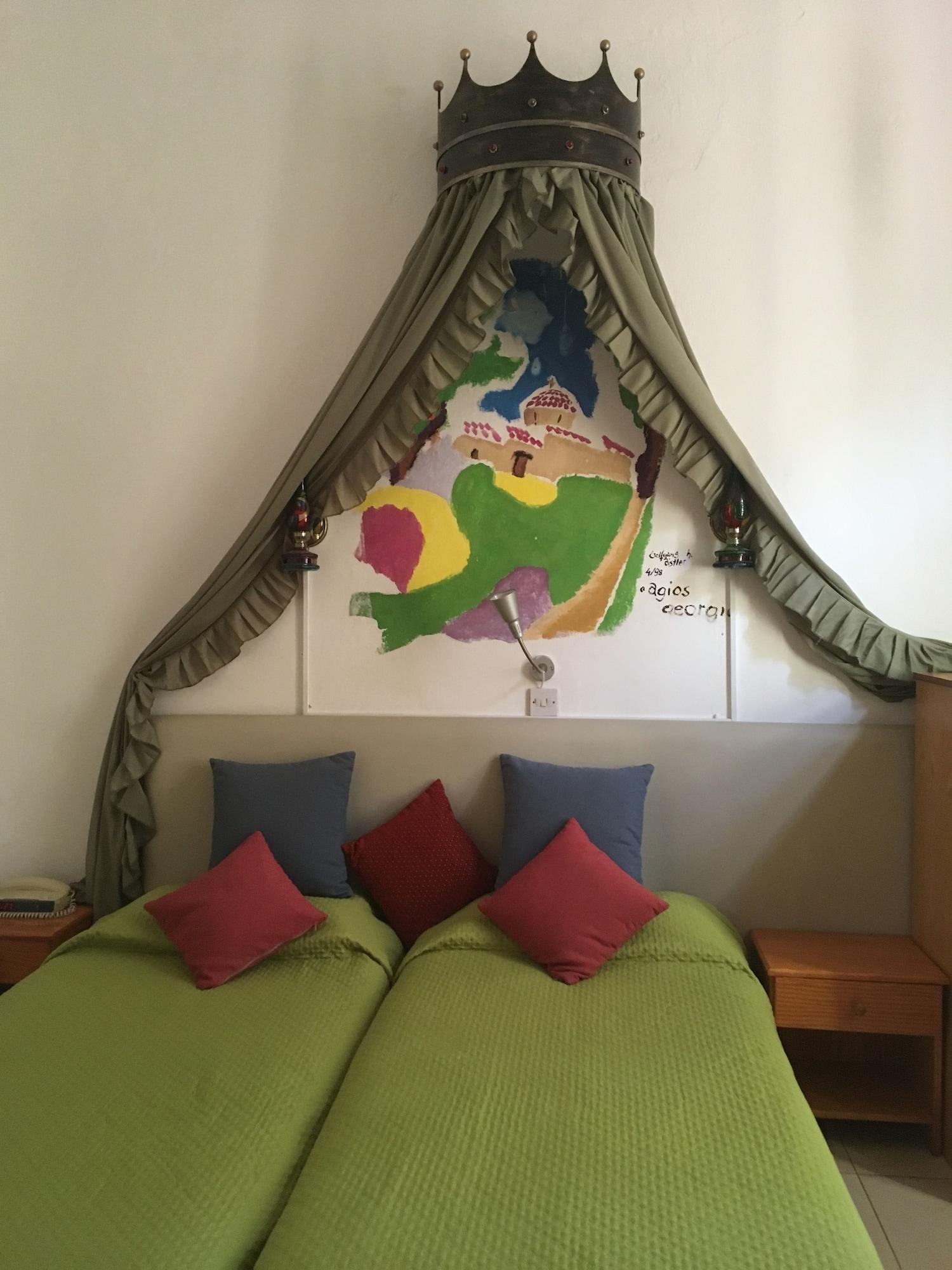 Kiniras Traditional & Restaurant Hotel