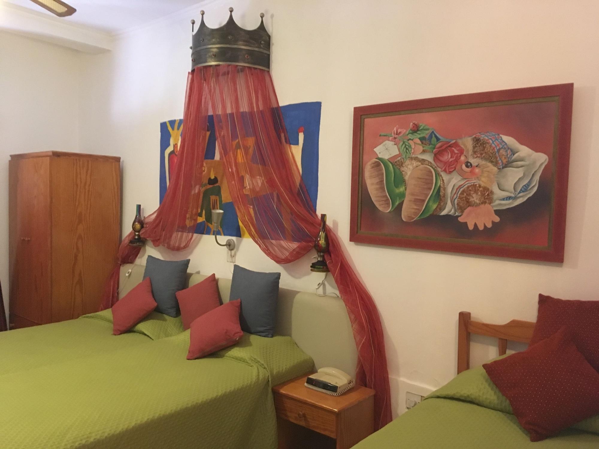 Kiniras Traditional & Restaurant