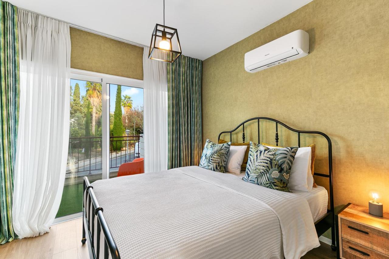 Apartment Phaedrus Living Modern Heights Luxury Townhouse