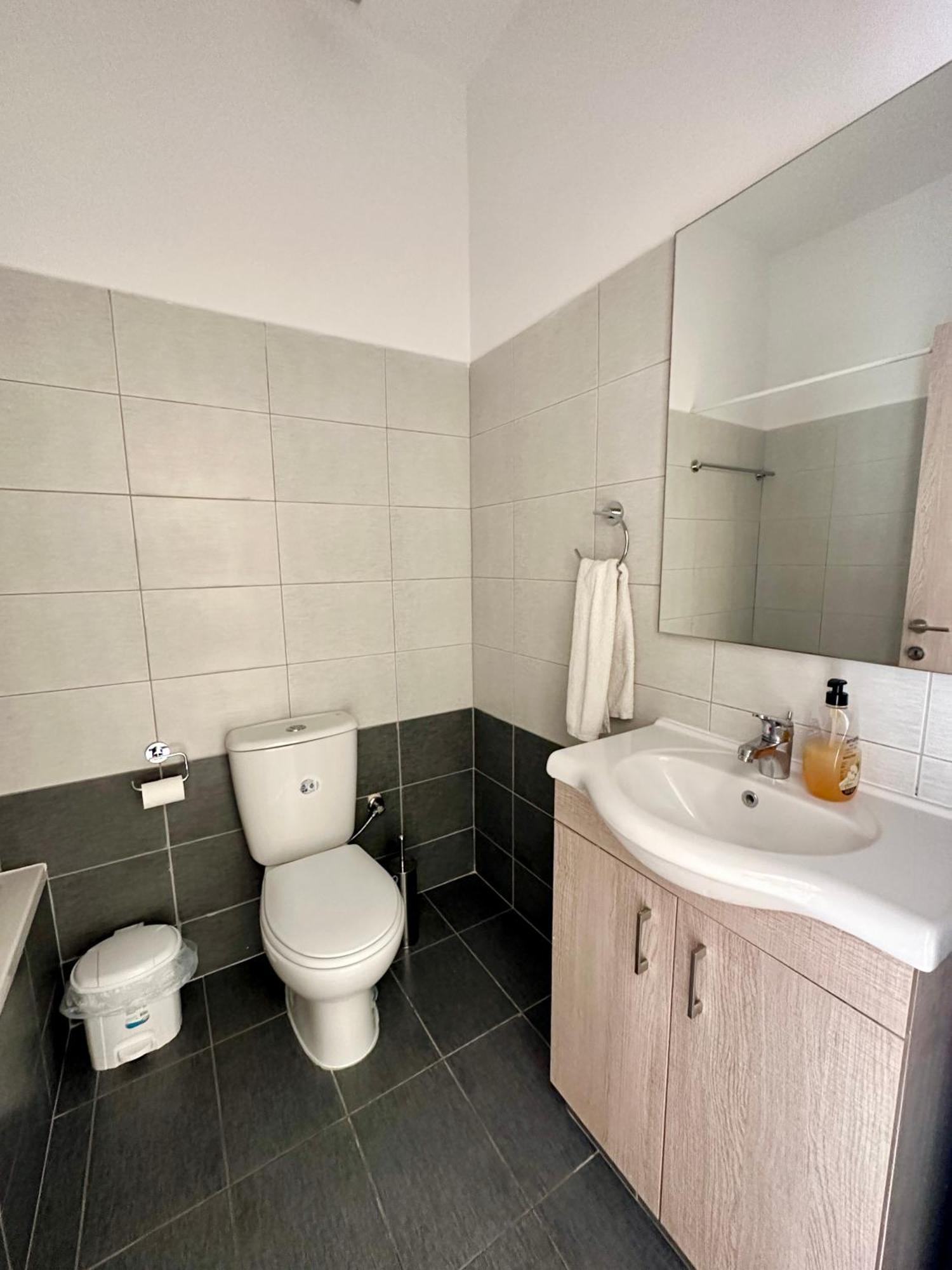 Avlida Luxury Annex Apartment