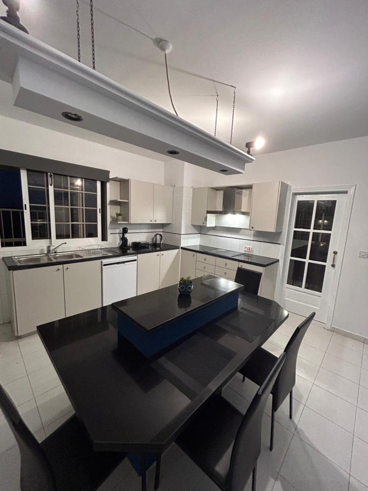 Modern Spacious Penthouse In Apartment Paphos