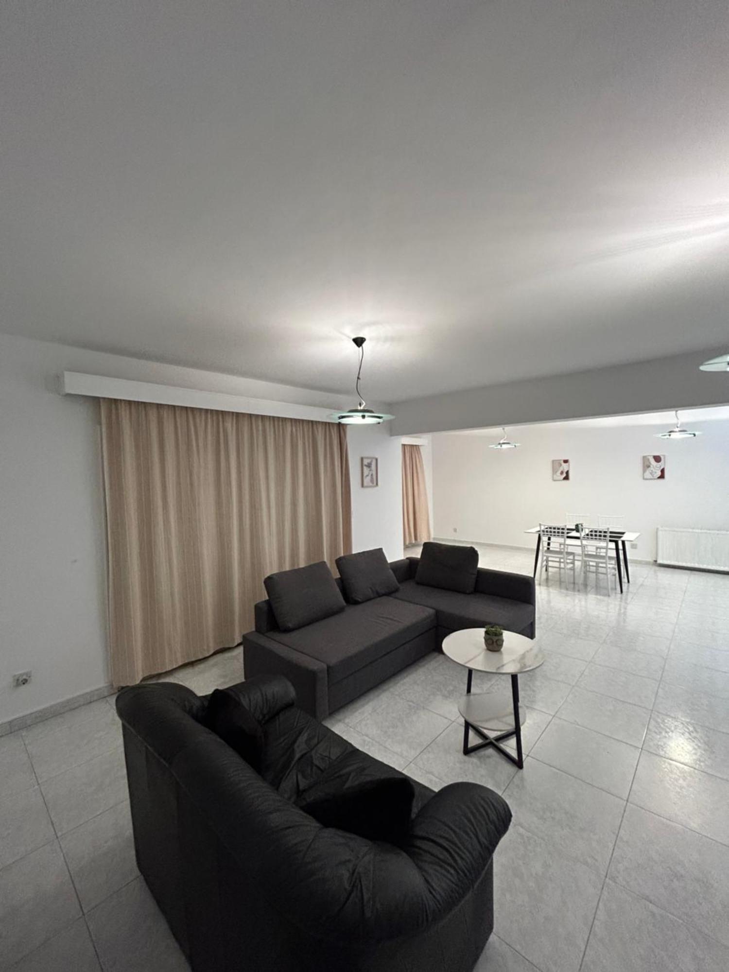 Modern Spacious Penthouse In Paphos
