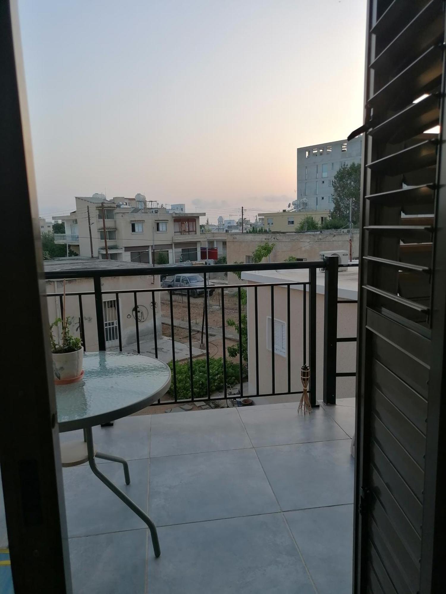 Homestay The Host - Women And Couples Only