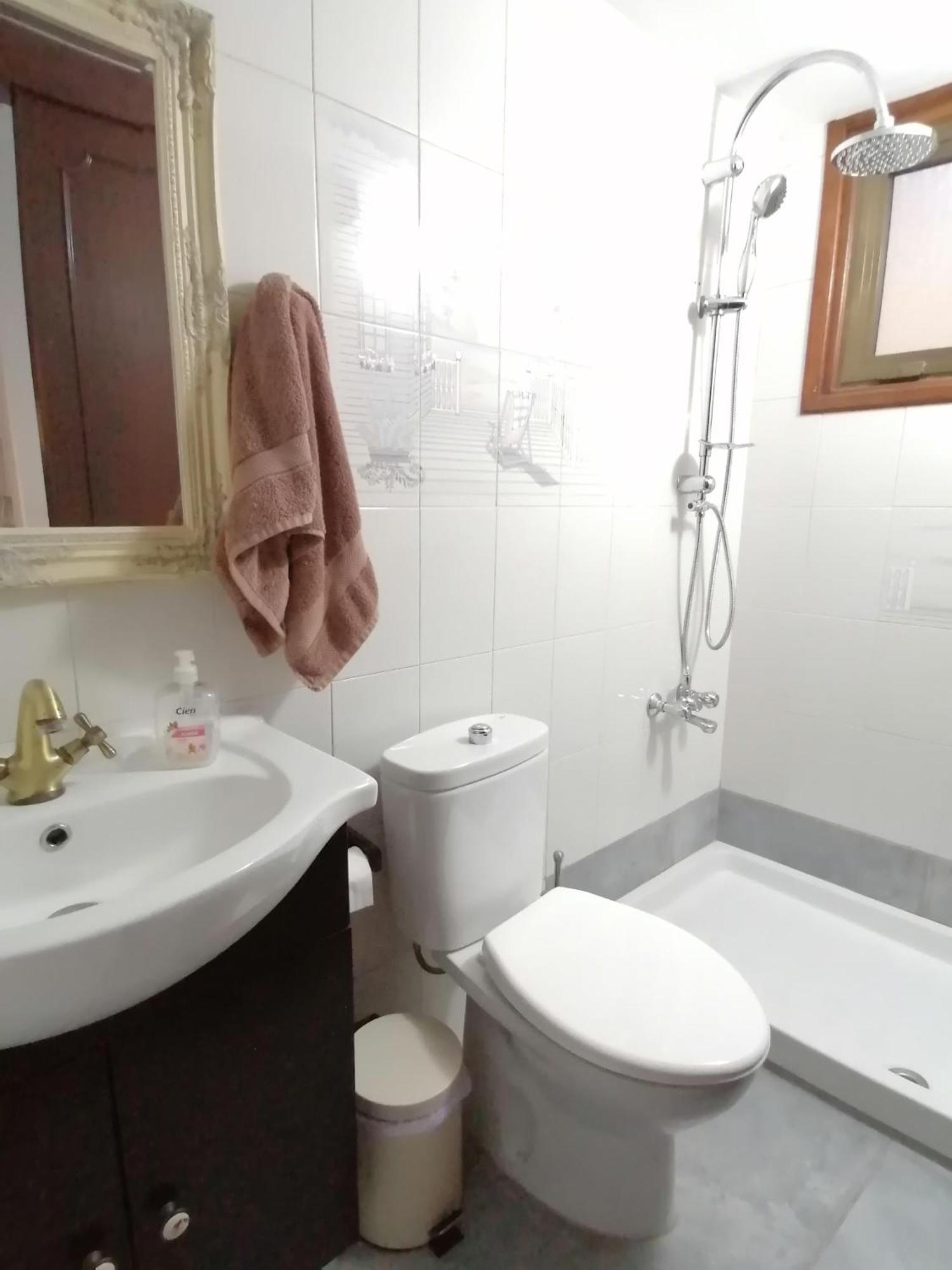 The Host - Women And Couples Only Homestay