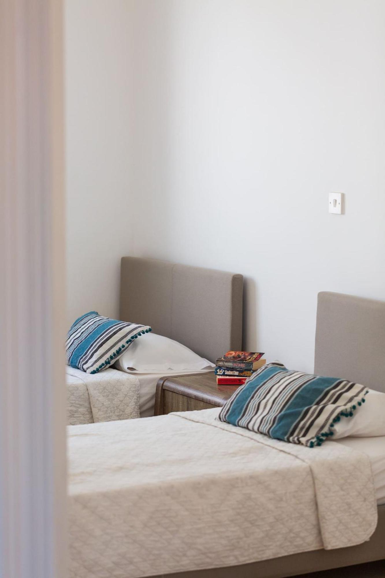 Artemis Cynthia Complex Apartment