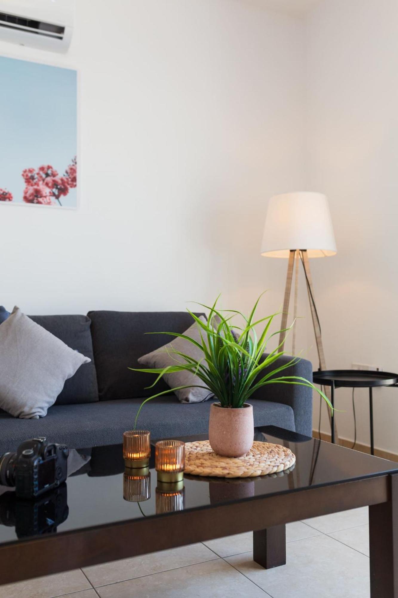 Artemis Cynthia Complex Apartment