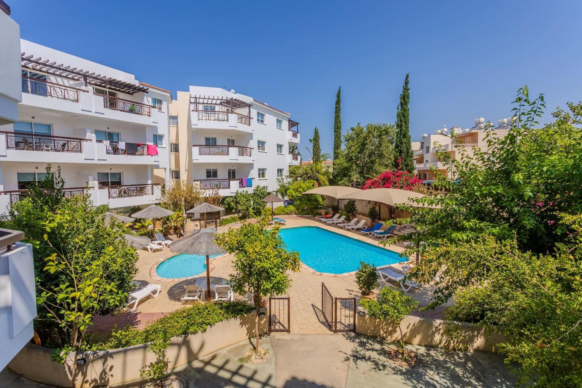 Artemis Cynthia Complex Apartment *