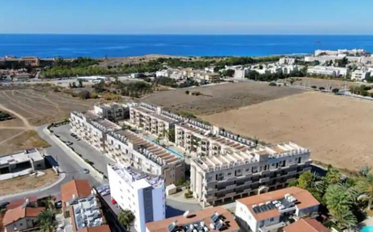Noyas Place- Amazing 2bdrm With Swimming Pool Complex Apartment