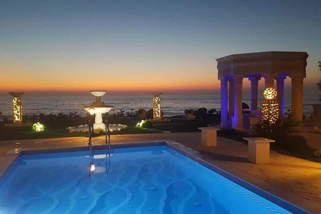 Villa Luksuzna Vila Ob Plazi Z Bazenom Paphos