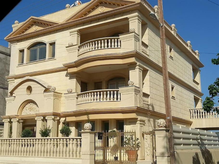 Villa Luksuzna Vila Ob Plazi Z Bazenom