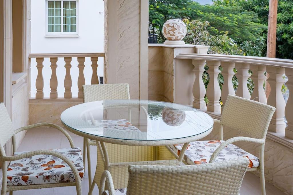 Villa Luksuzna Vila Ob Plazi Z Bazenom