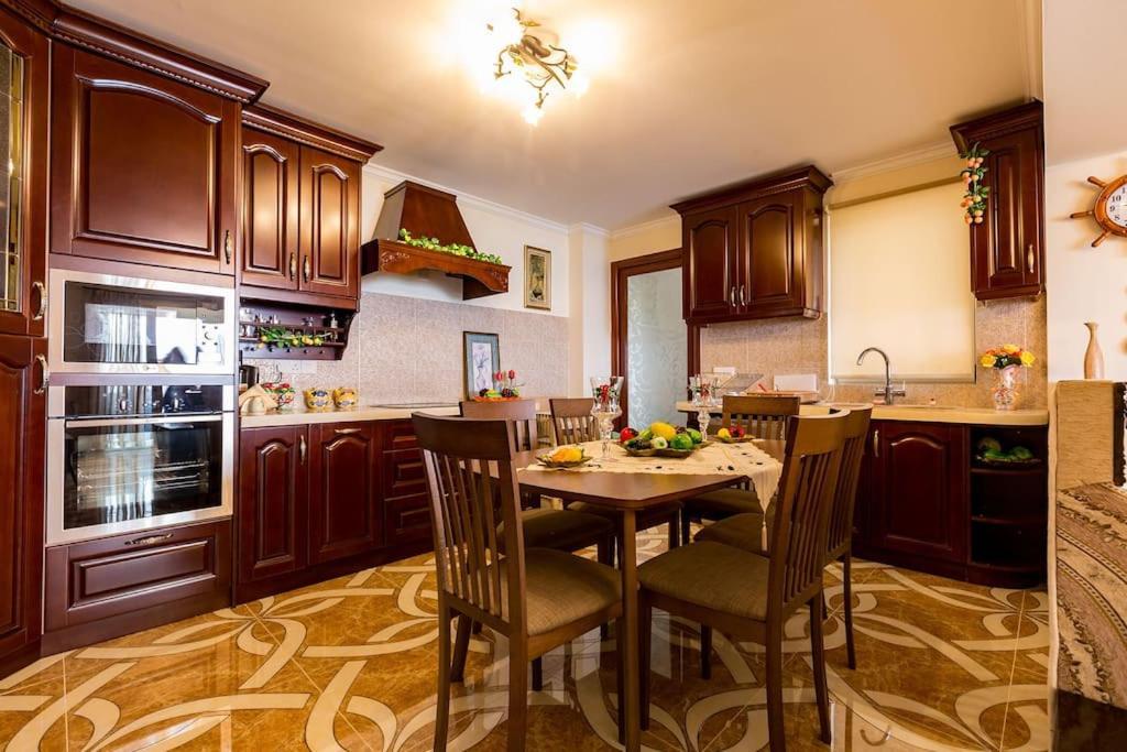 Luksuzna Vila Ob Plazi Z Bazenom Villa *