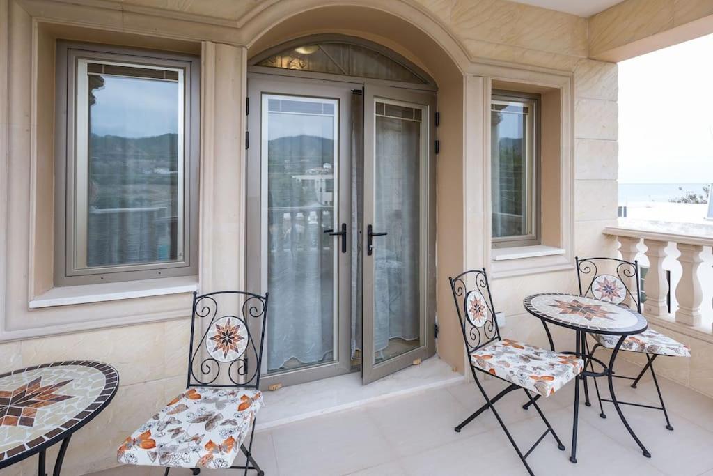 Villa Luksuzna Vila Ob Plazi Z Bazenom Paphos