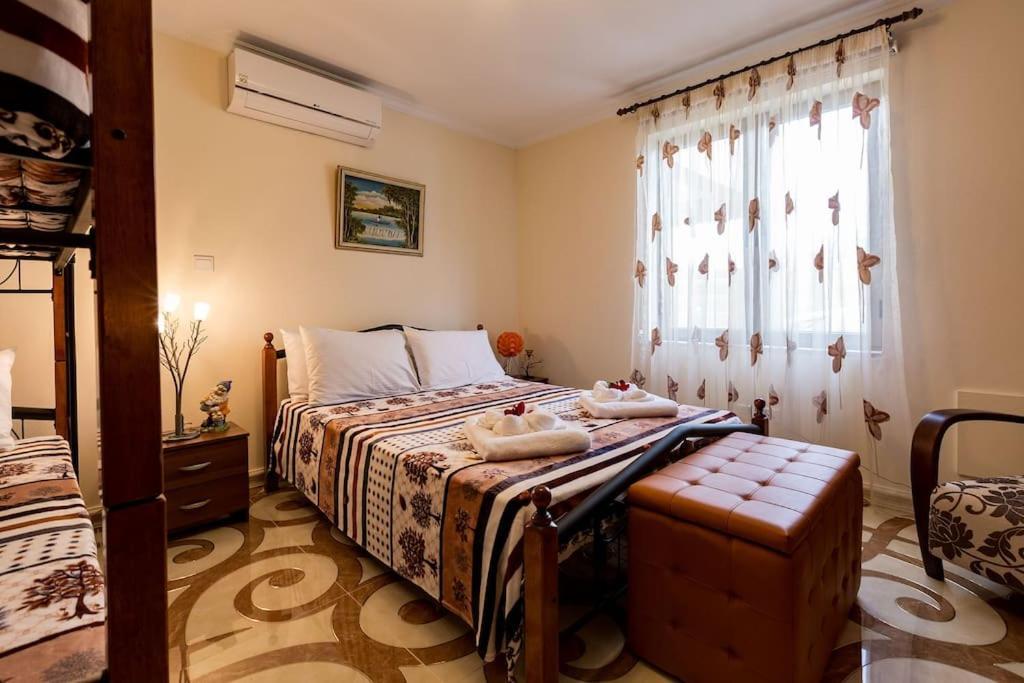 Luksuzna Vila Ob Plazi Z Bazenom