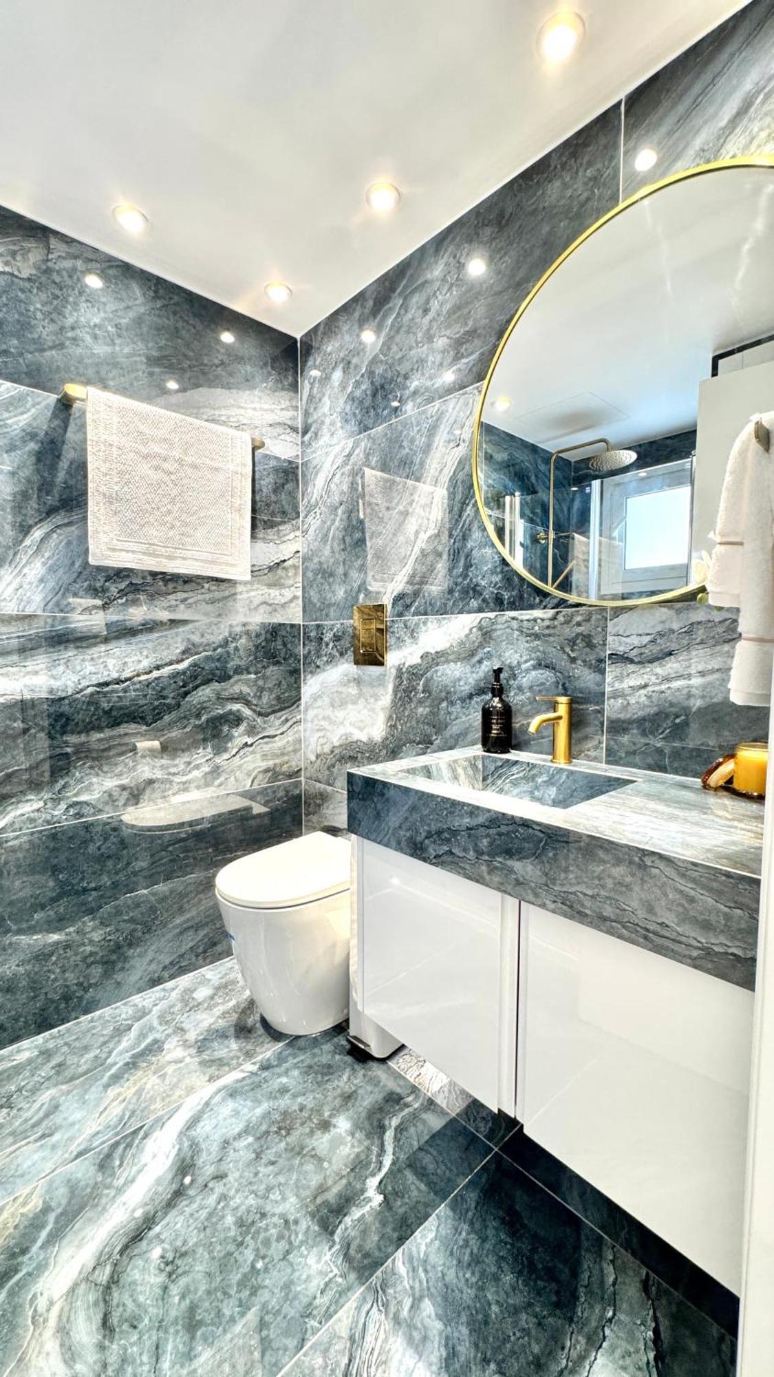The Ocean - Luxury At The Harbor
