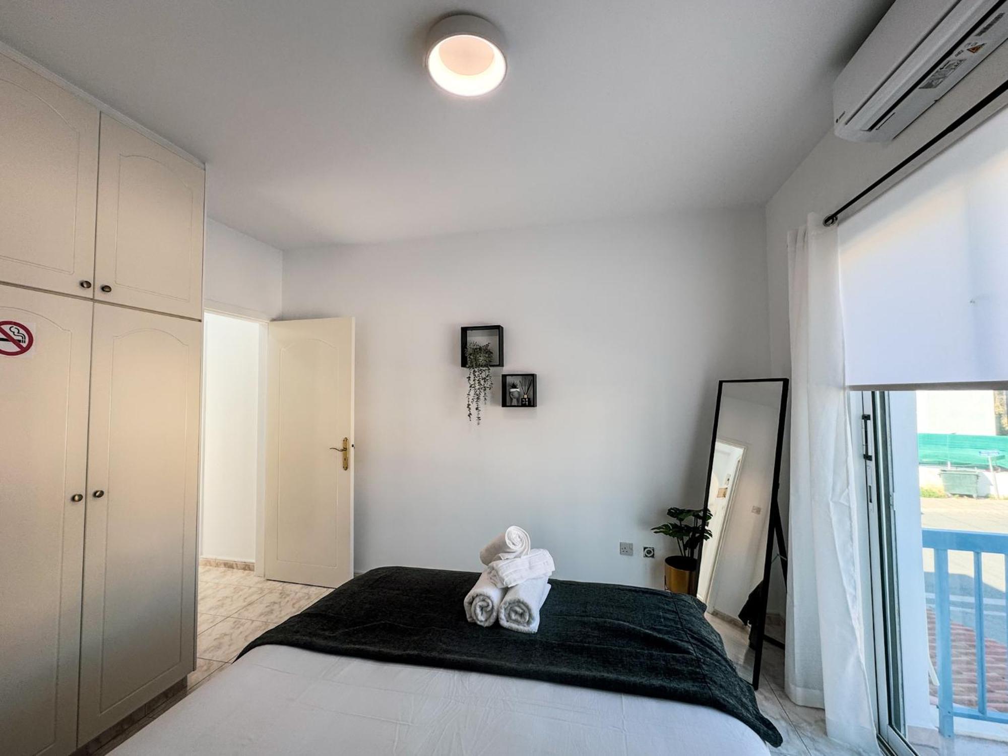 Lavi's Haven 2b, Paphos, Pool Apartment Paphos