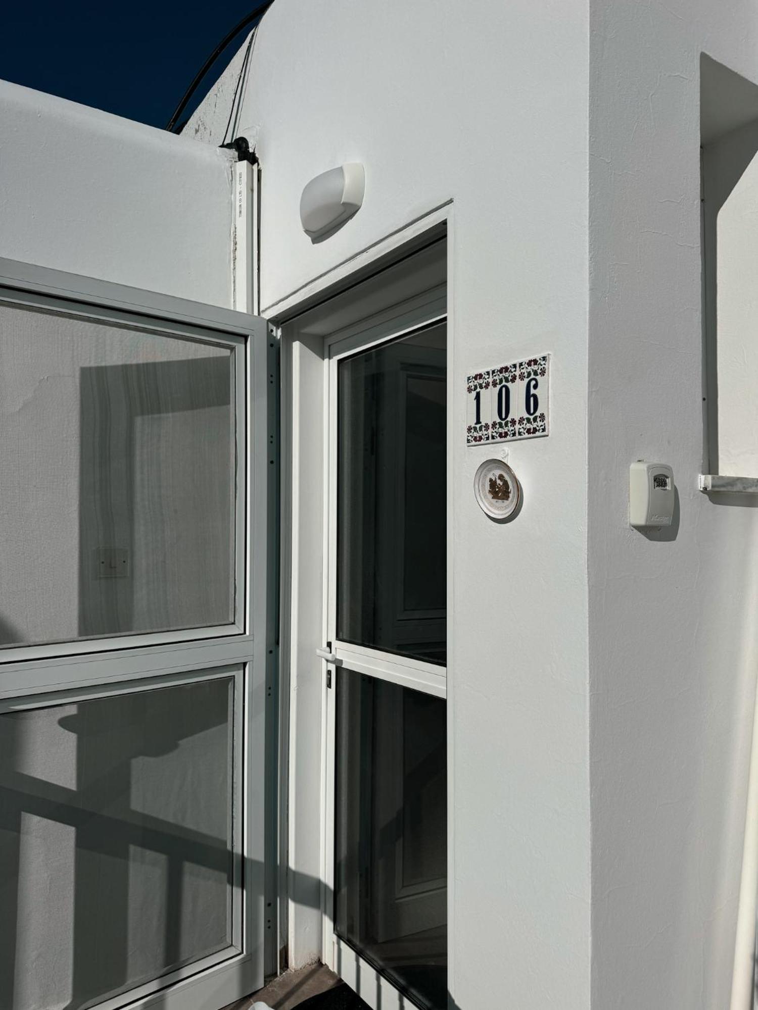 Lavi's Haven 2b, Paphos, Pool Apartment