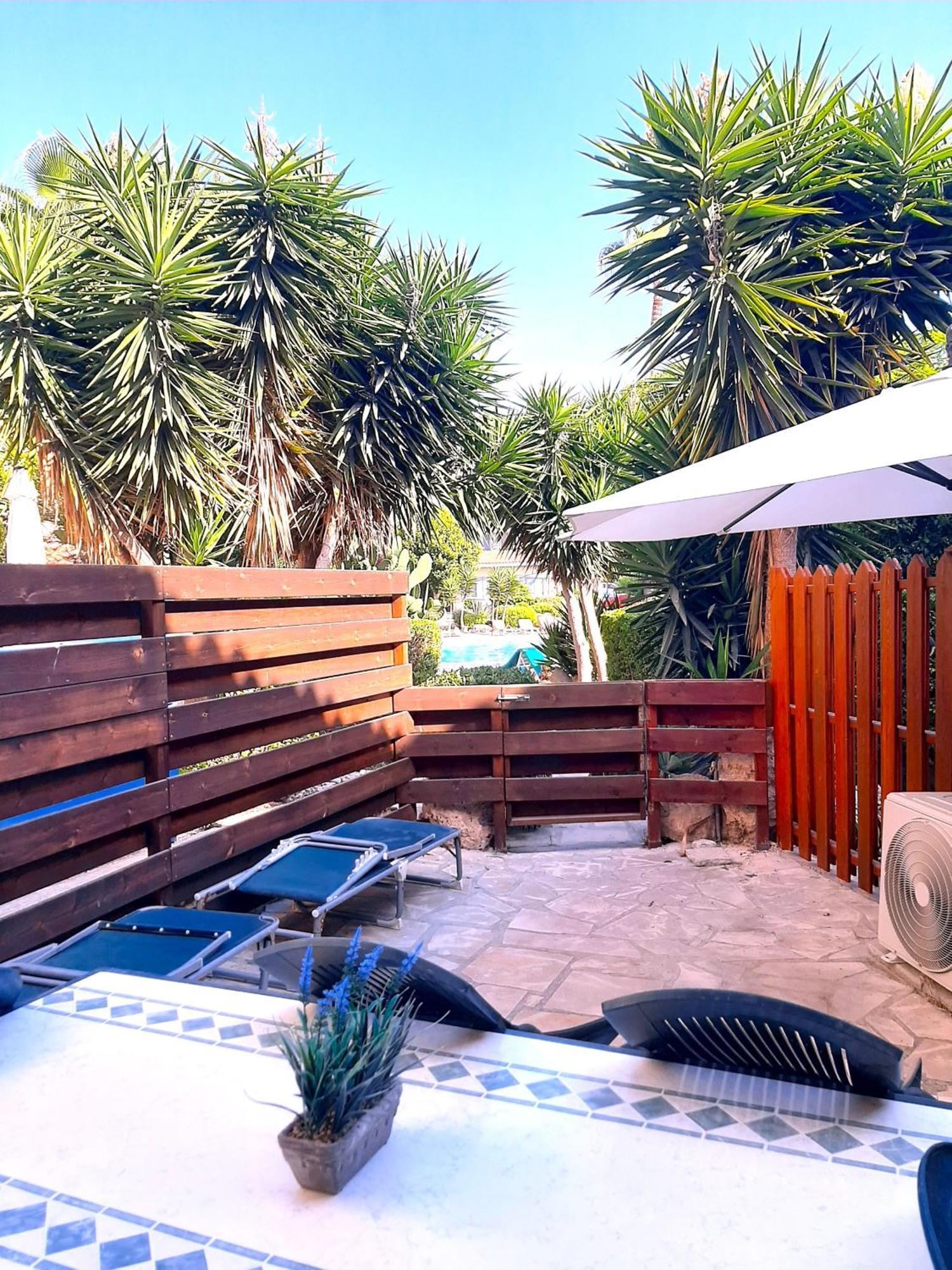 H&o Elegant Maisonette In Paradise Garden Holiday home