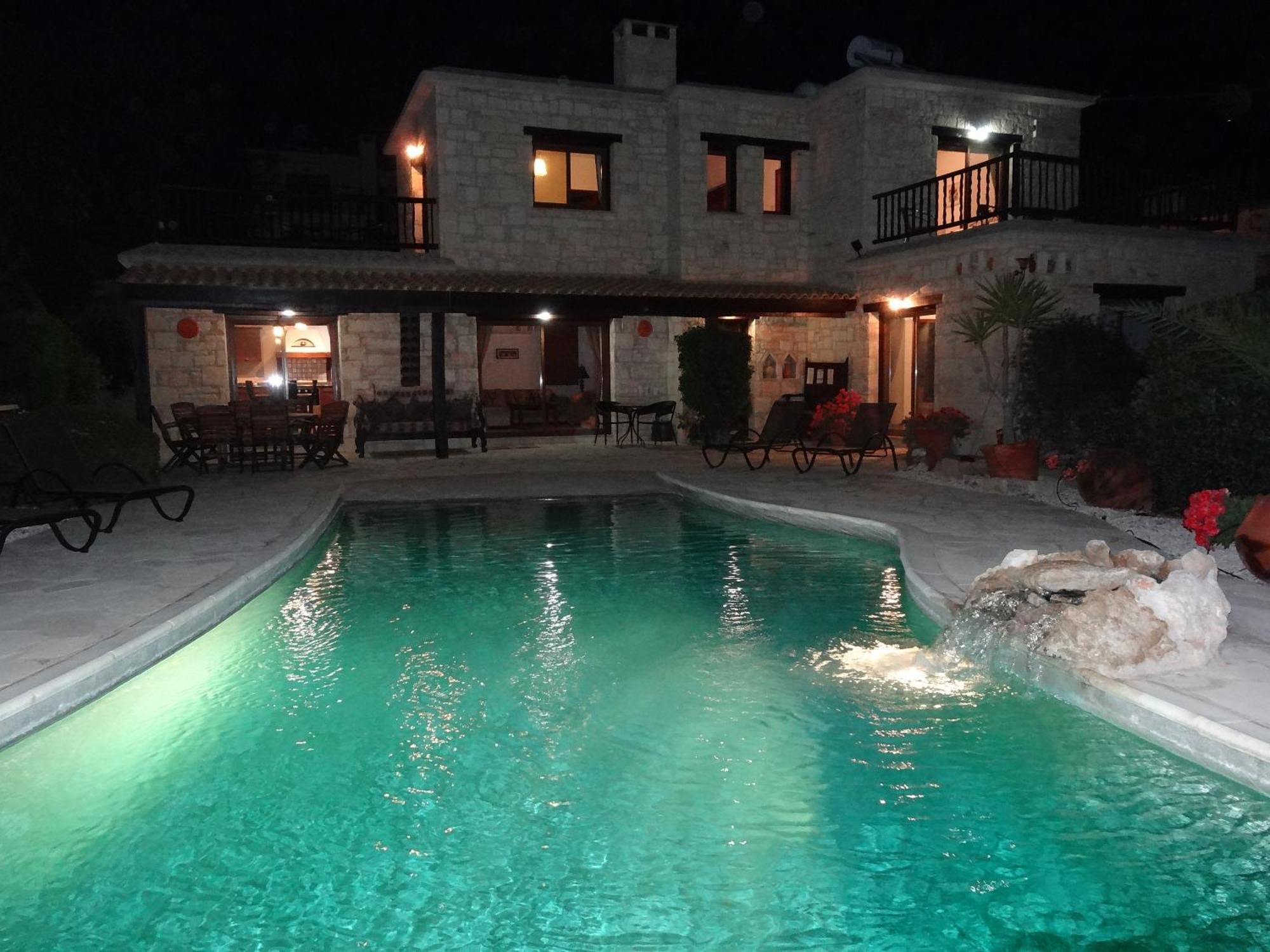 Villa Adonia - Tj *