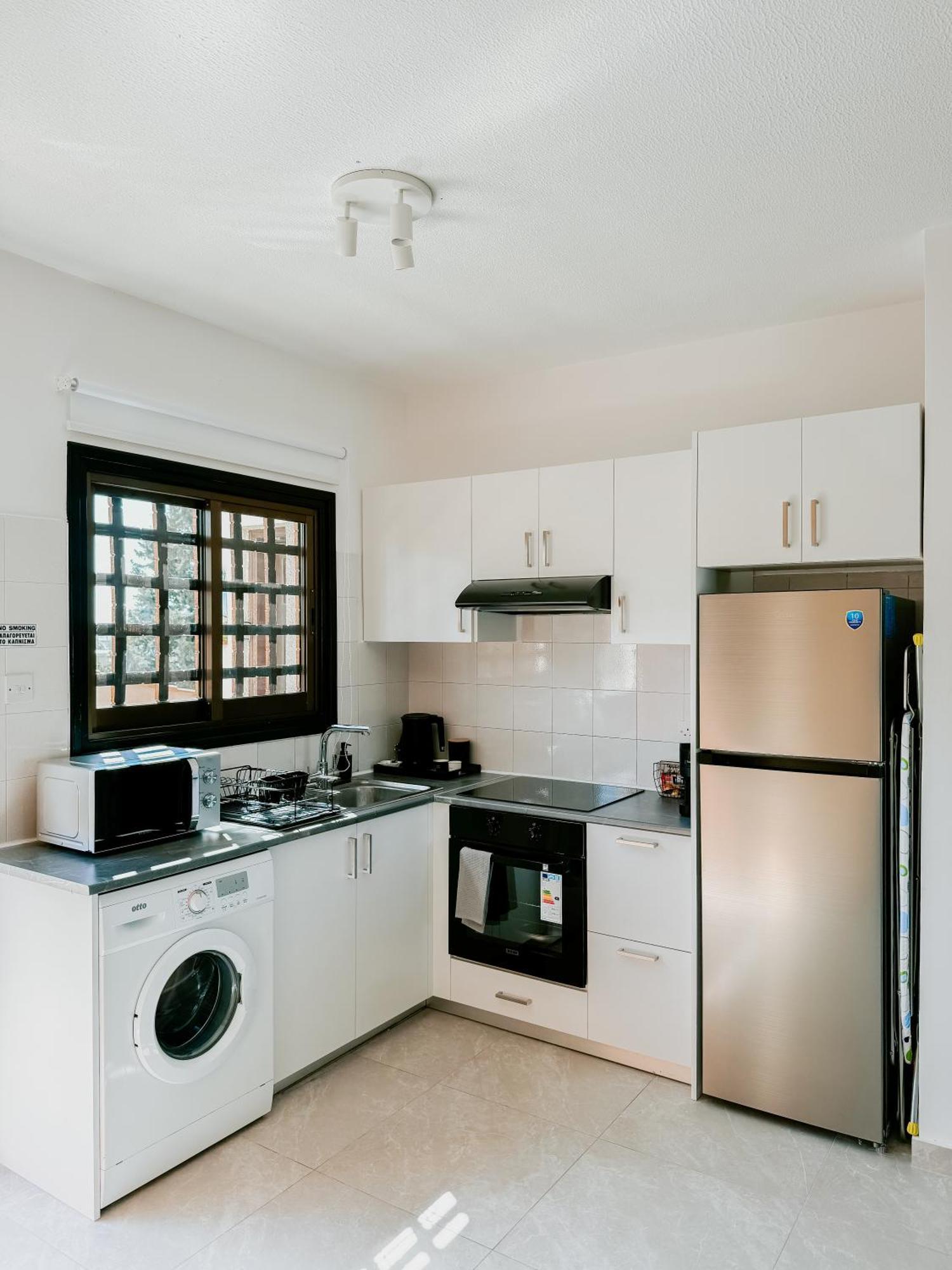 Horizon Gateway 1b, Paphos, Pool *