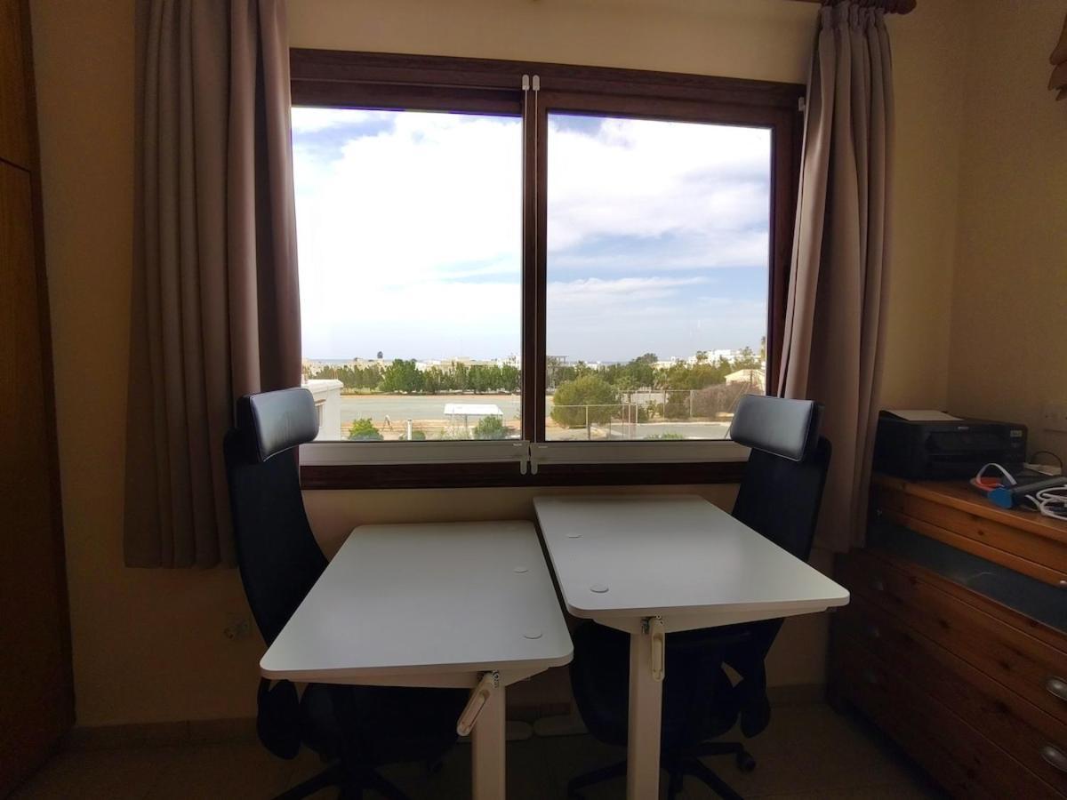 Othello With Pool, Balcony, Rooftop & 800 M To Sandy On Foot Apartamento Paphos