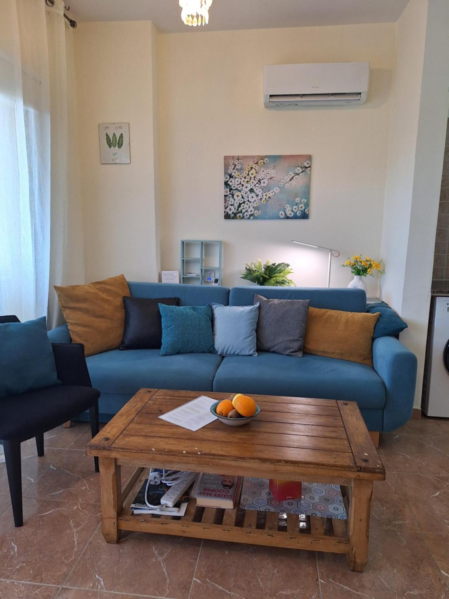 Apartment Queens Gardens By The Sea, Pool And Mall *