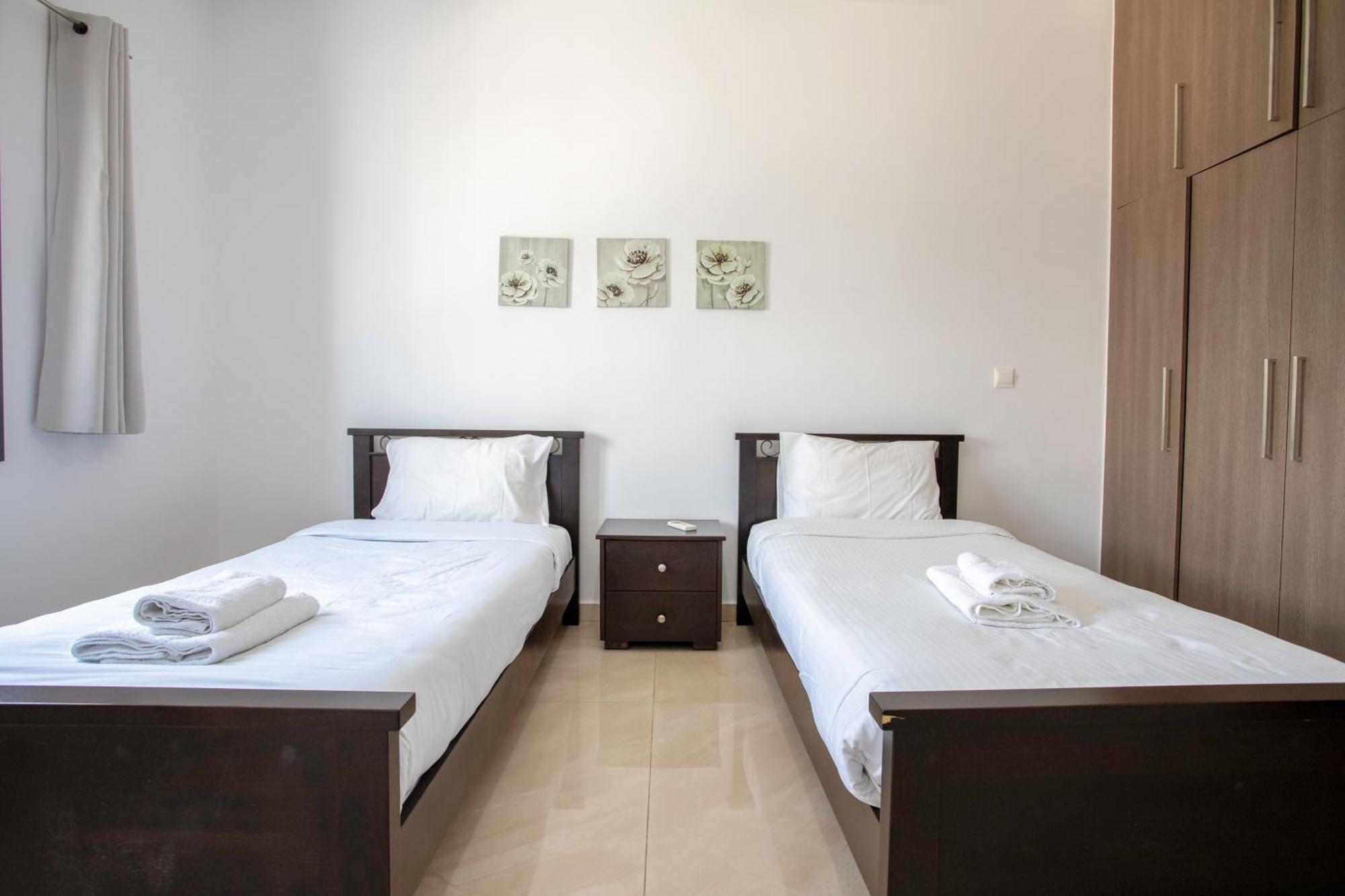 1-2bd Apartment *