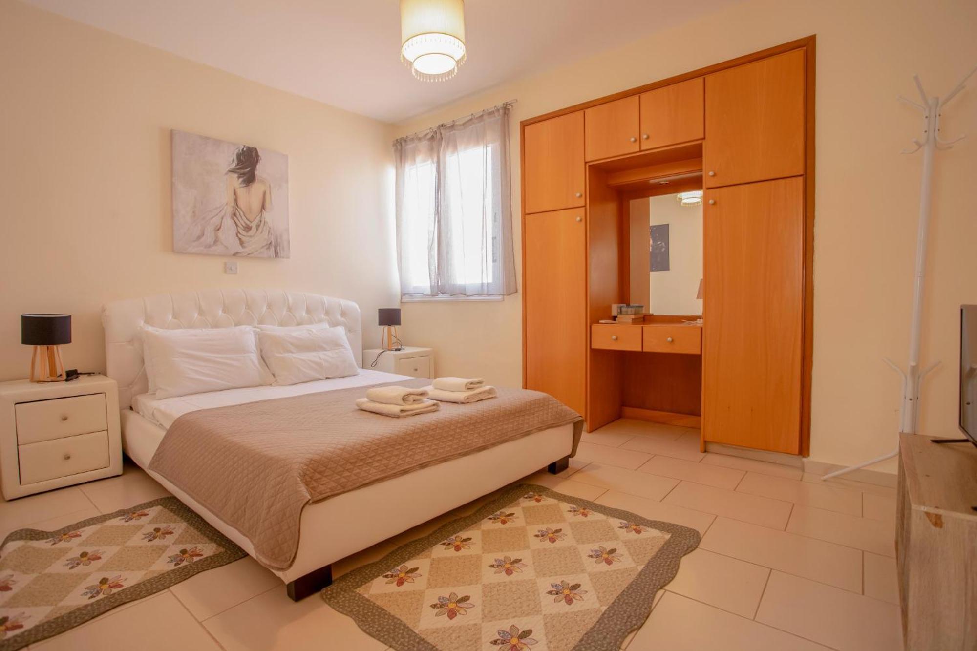 Spacious With Private Pool Paphos
