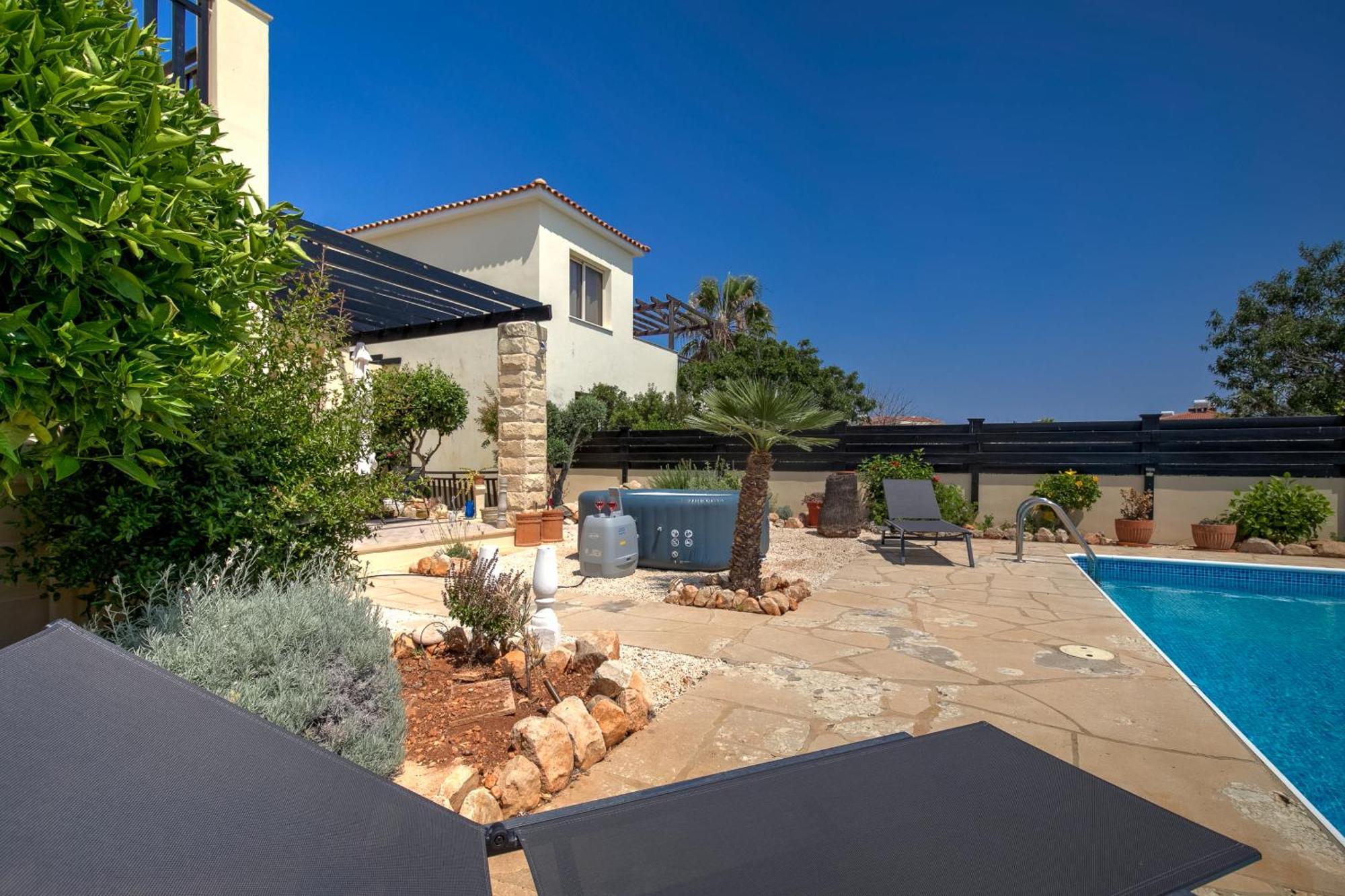 Pousada Seaview In Peyia | Private Pool & Jacuzzi By Vichy Holidays