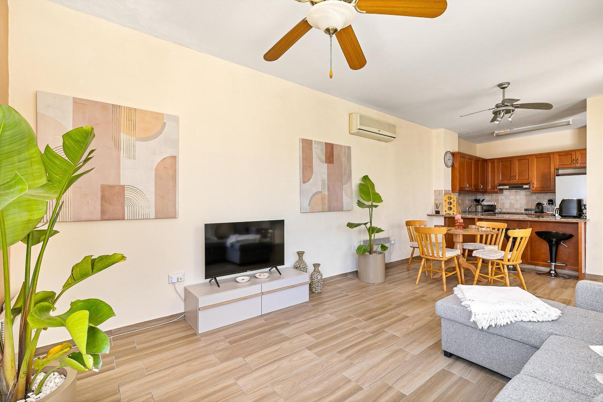 Seaview In Peyia | Private Pool & Jacuzzi By Vichy Holidays Pousada Paphos
