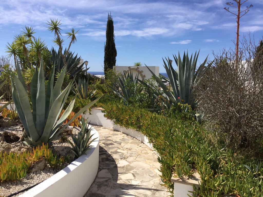 Ikaria Village *