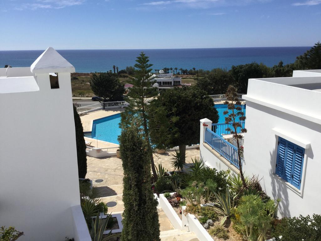 Ikaria Village *