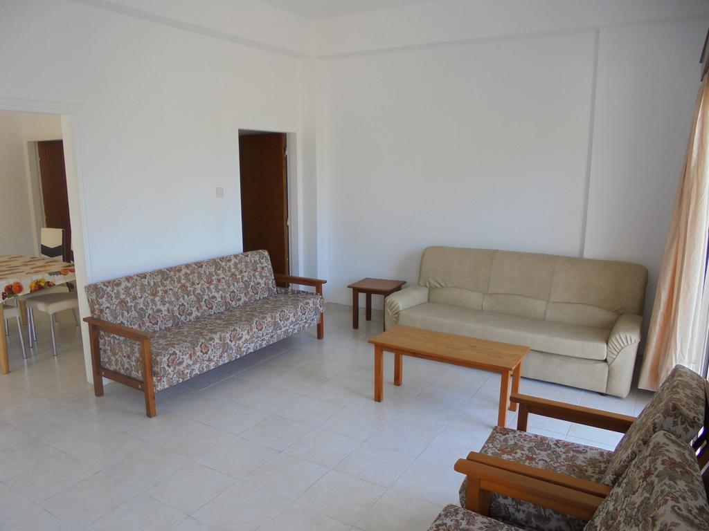 Apartment Niki Court *