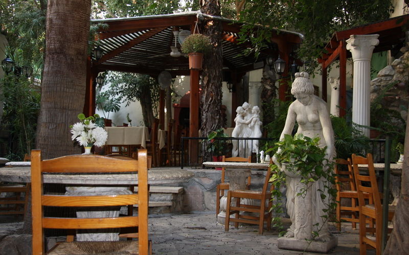 Kiniras Traditional & Restaurant Hotel