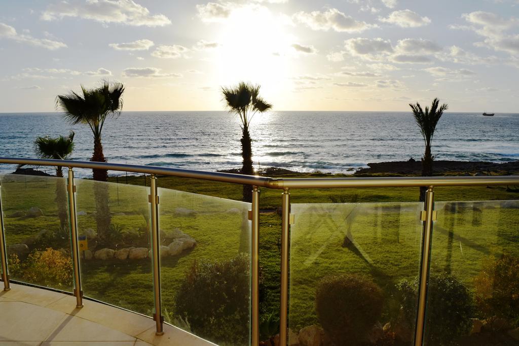 Capital Coast And Hotel 4*