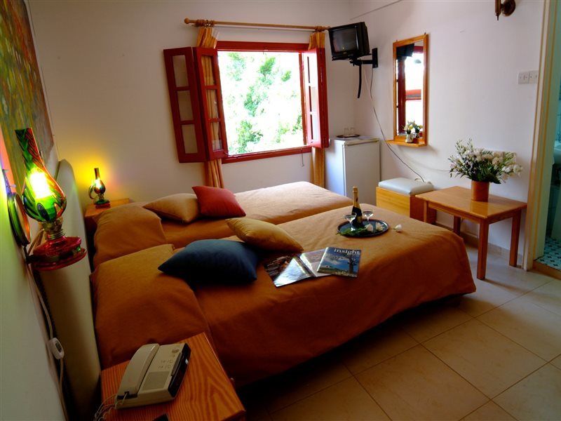 Kiniras Traditional & Restaurant 3*