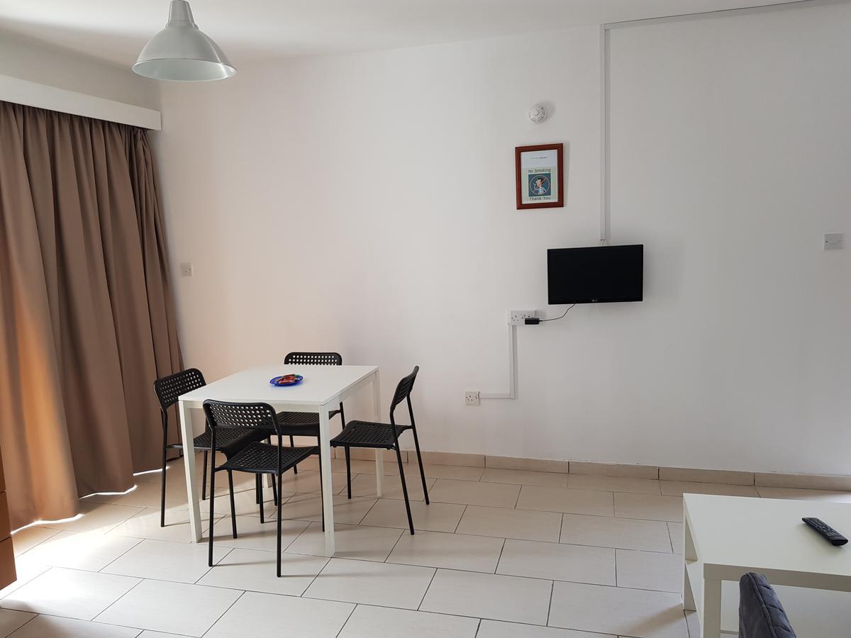 Valentinos Court Apartment *