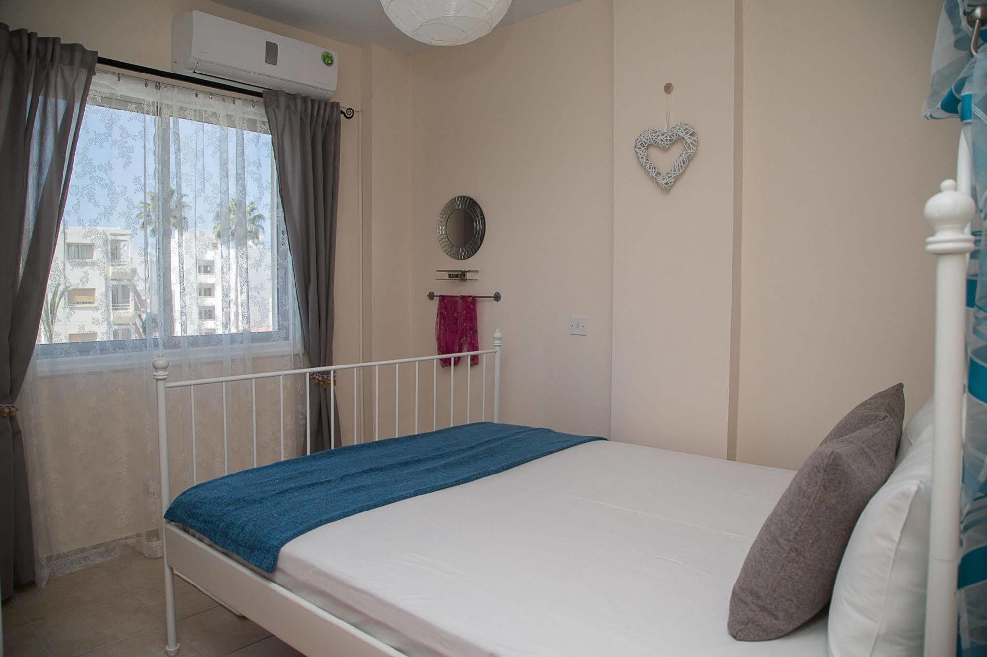 Hut Hotel 3*