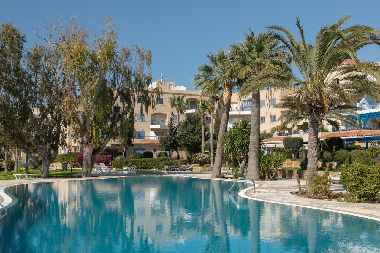 Apartment 105 Kings Palace - Fabulous 2 Bed, 2 Bath, Large Patio With Garden - Sea Views *