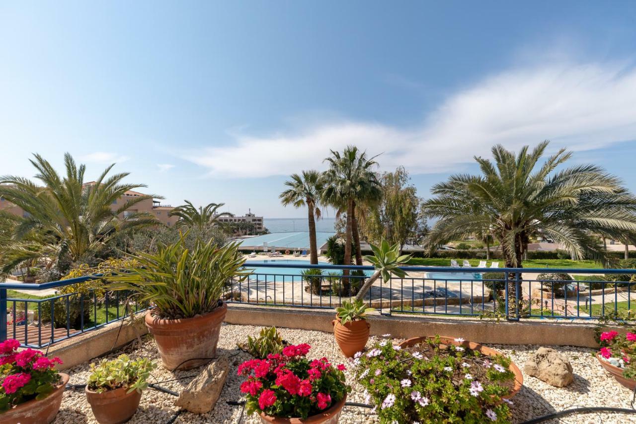 105 Kings Palace - Fabulous 2 Bed, 2 Bath, Large Patio With Garden - Sea Views * Paphos