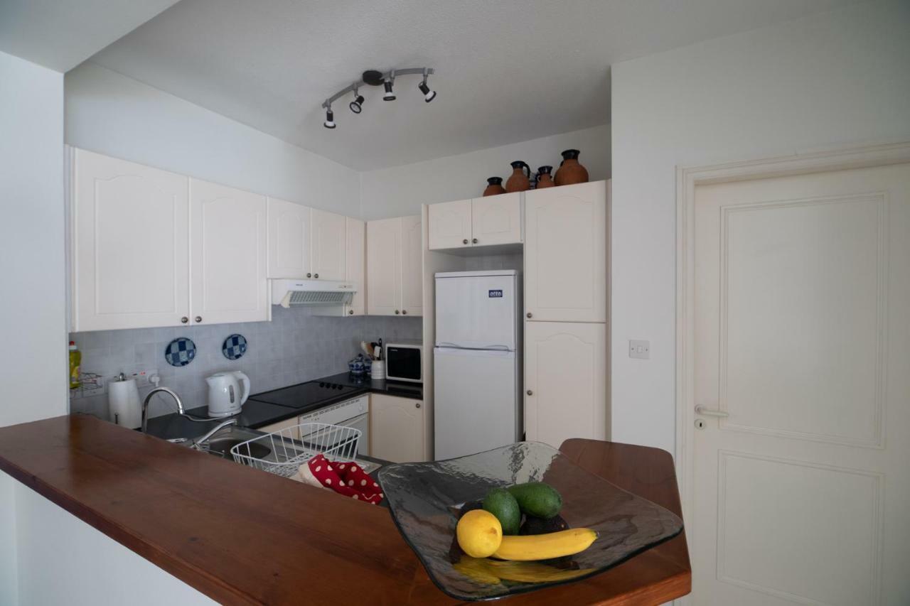 105 Kings Palace - Fabulous 2 Bed, 2 Bath, Large Patio With Garden - Sea Views Apartment Paphos